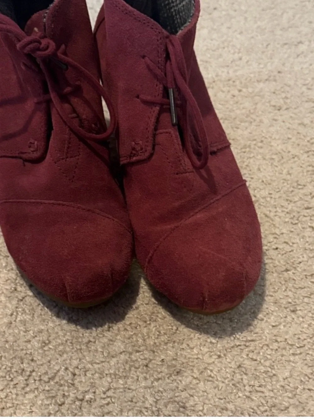 Toms Women's Burgundy Suede Lace-Up Wedge Boots